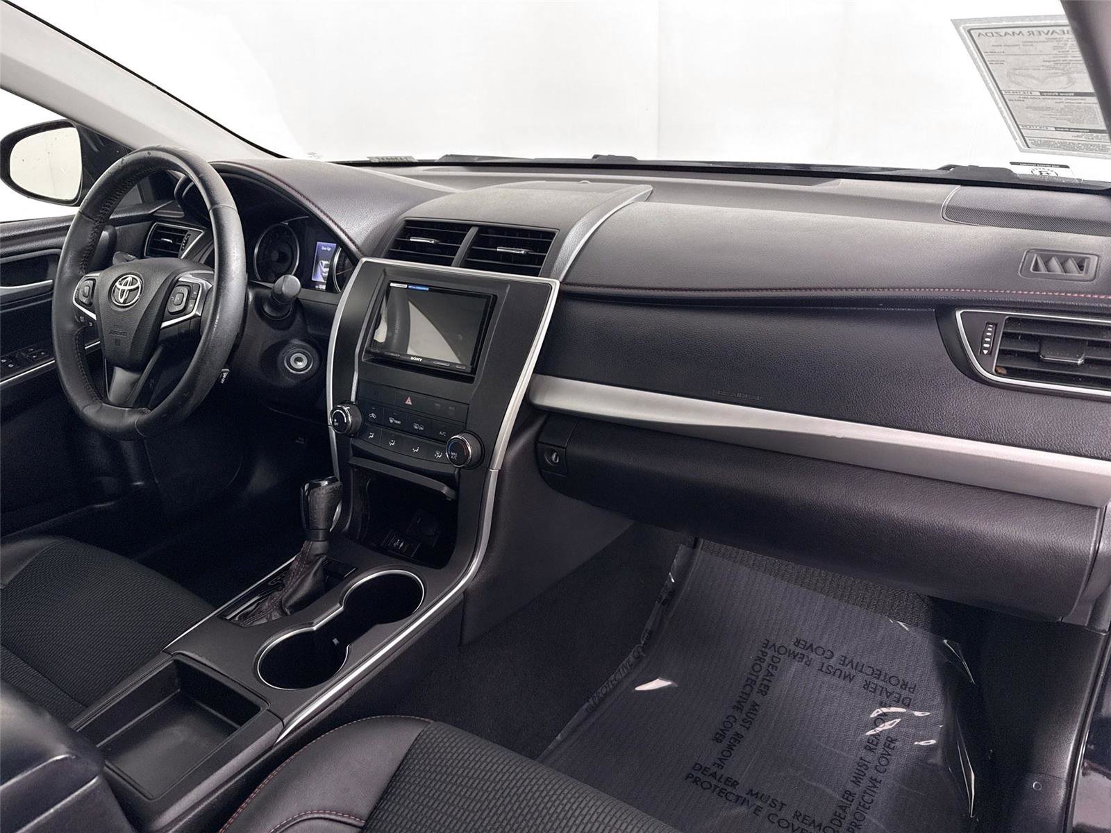 Used 2017 Toyota Camry SE FWD image 32