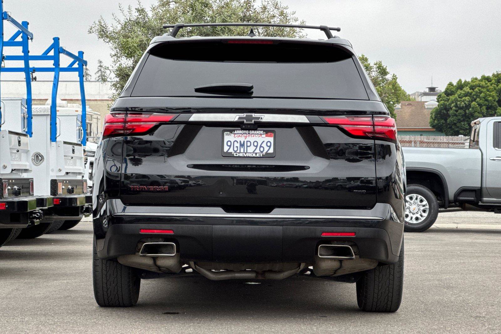 Used 2023 Chevrolet Traverse Premier w/ Redline Edition image 7