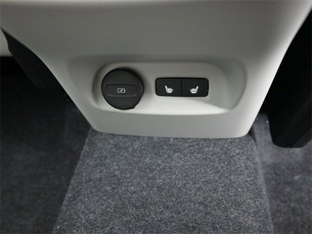 New 2026 Volvo XC40 B5 Ultra w/ Climate Package image 34