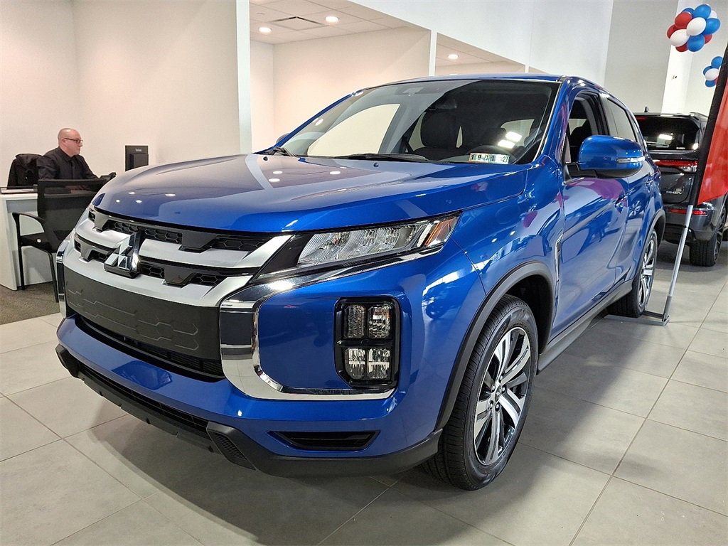 New 2025 Mitsubishi Outlander Sport SE image 2