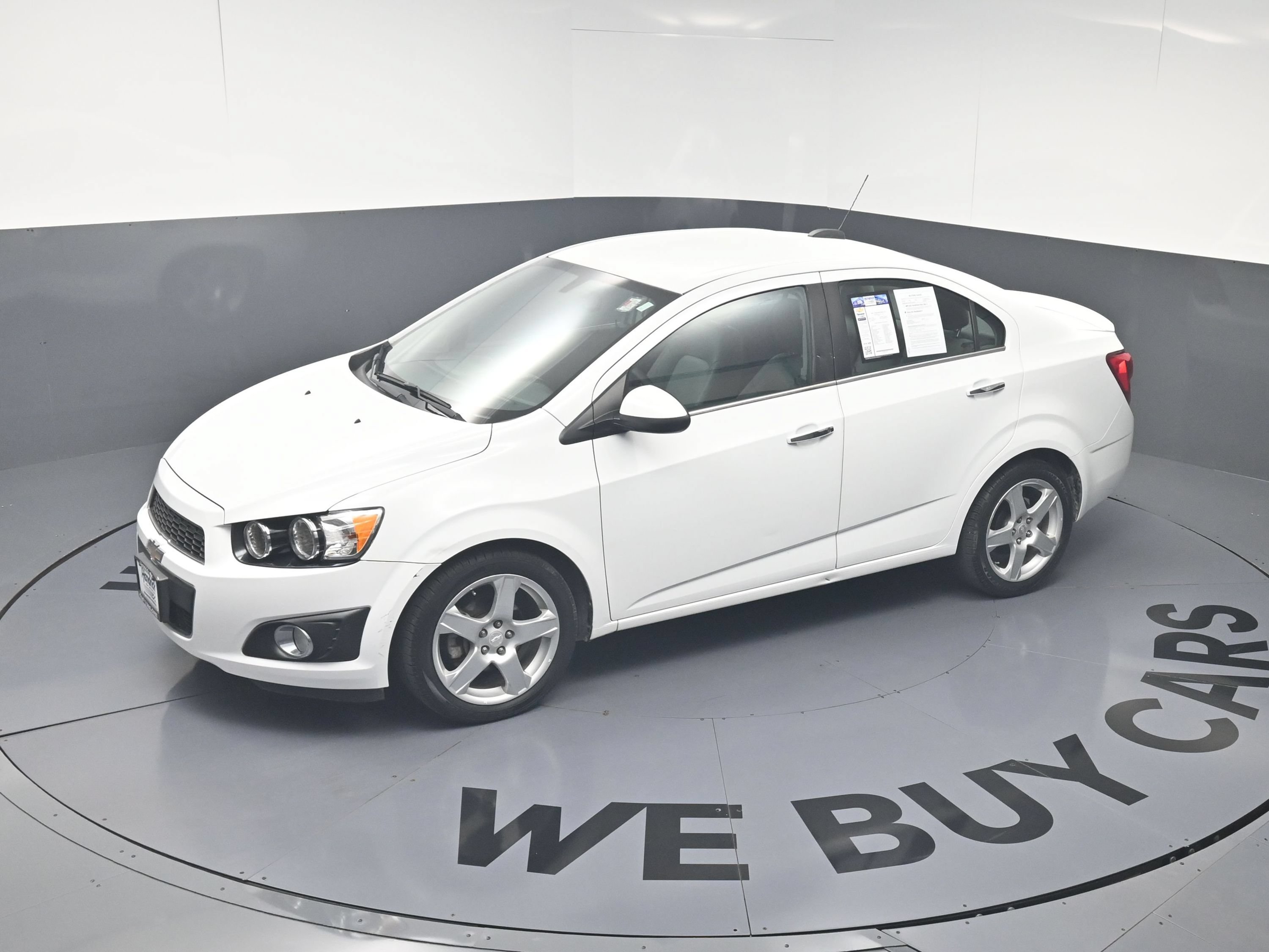 Used 2015 Chevrolet Sonic LTZ FWD image 30