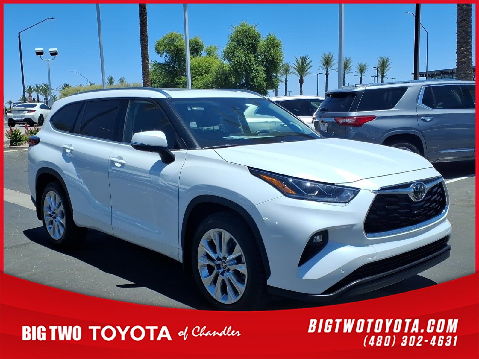 Used 2023 Toyota Highlander Limited AWD/4WD image 1