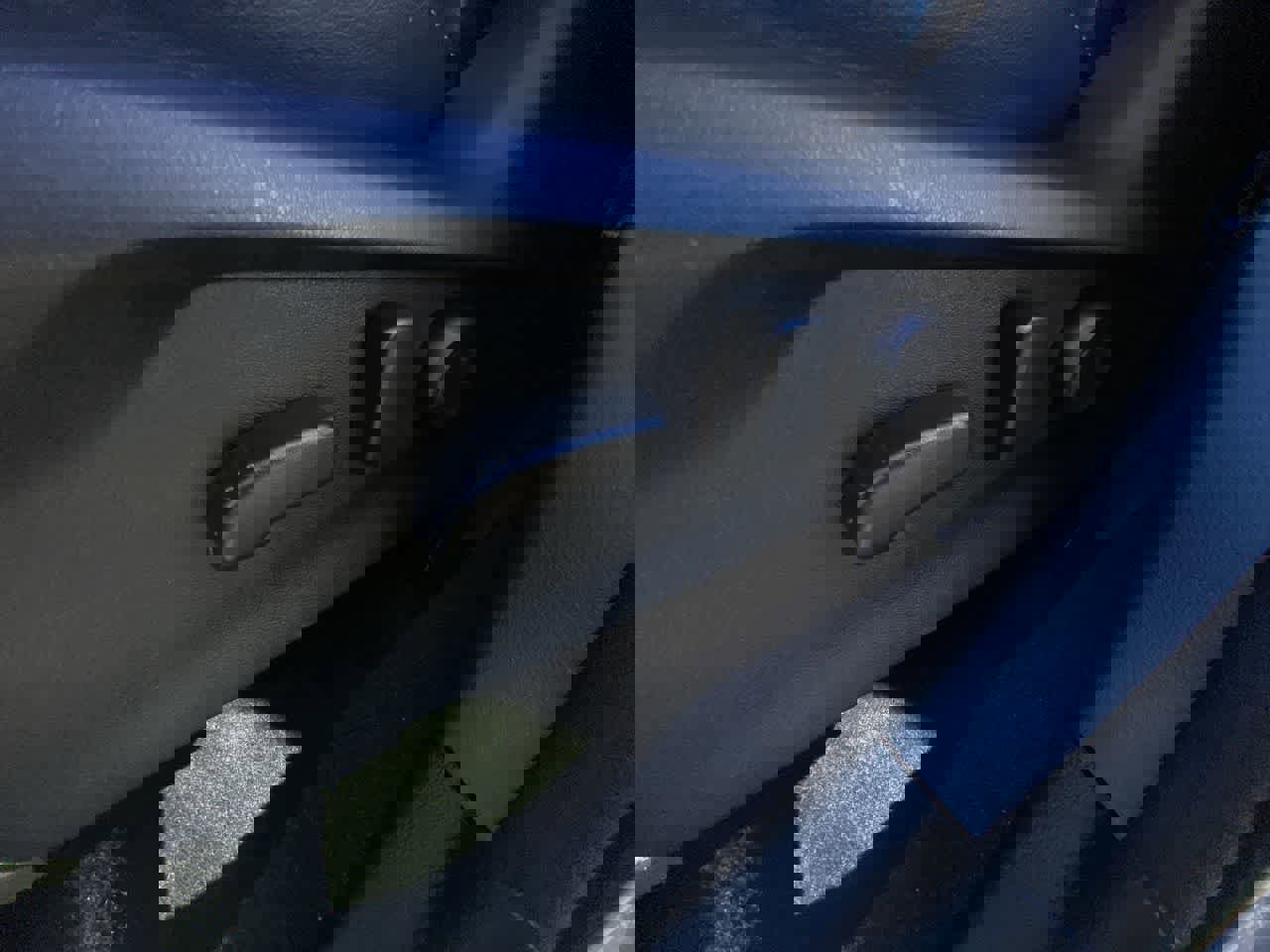 Used 2023 Subaru Forester Touring image 12