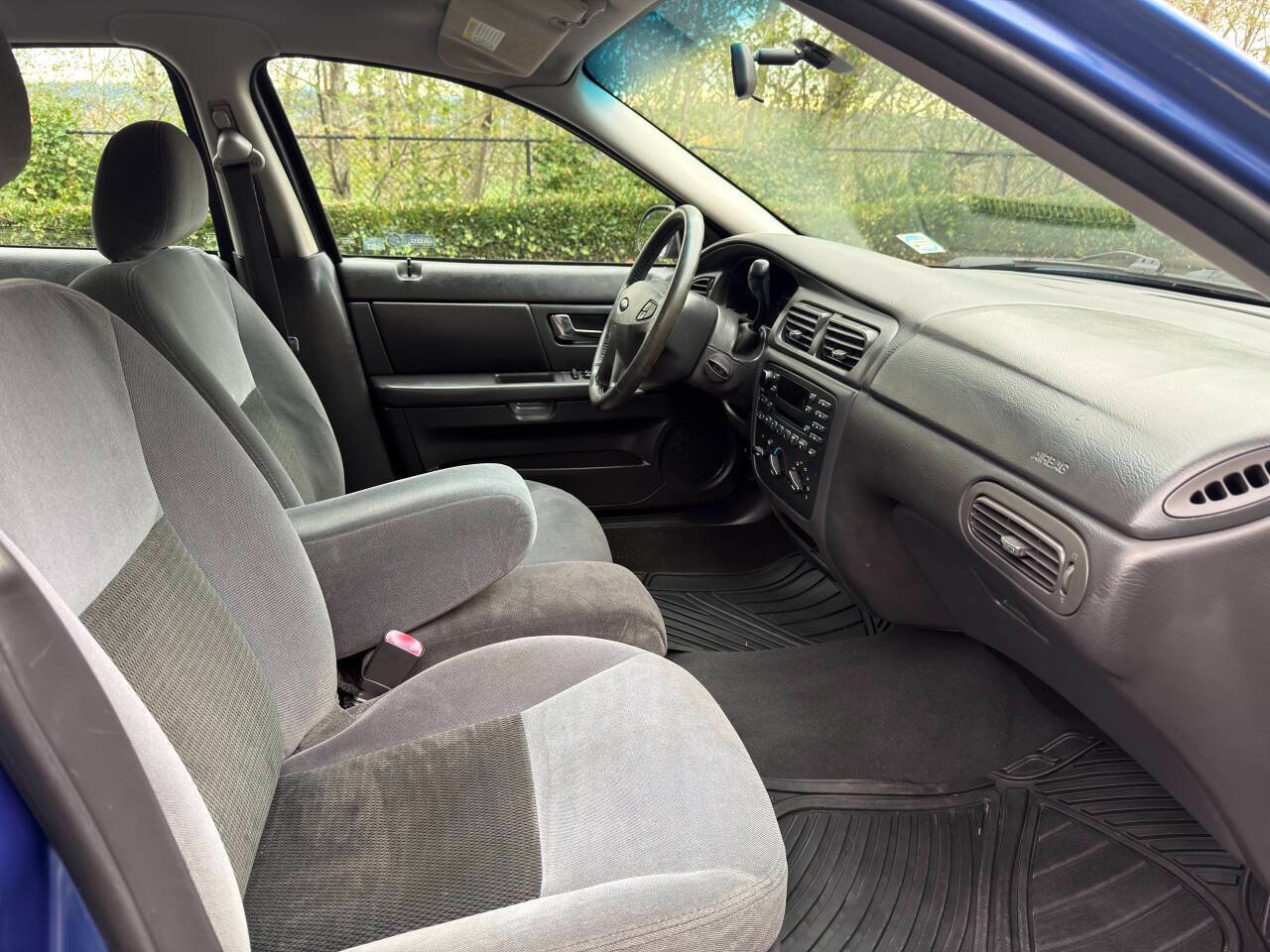 Used 2003 Ford Taurus SE image 14
