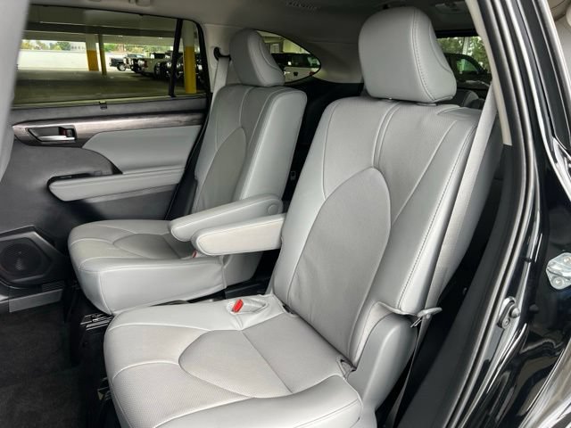 Certified 2026 Toyota Highlander Limited w/ Protection Package #3 (TMS) AWD/4WD image 17