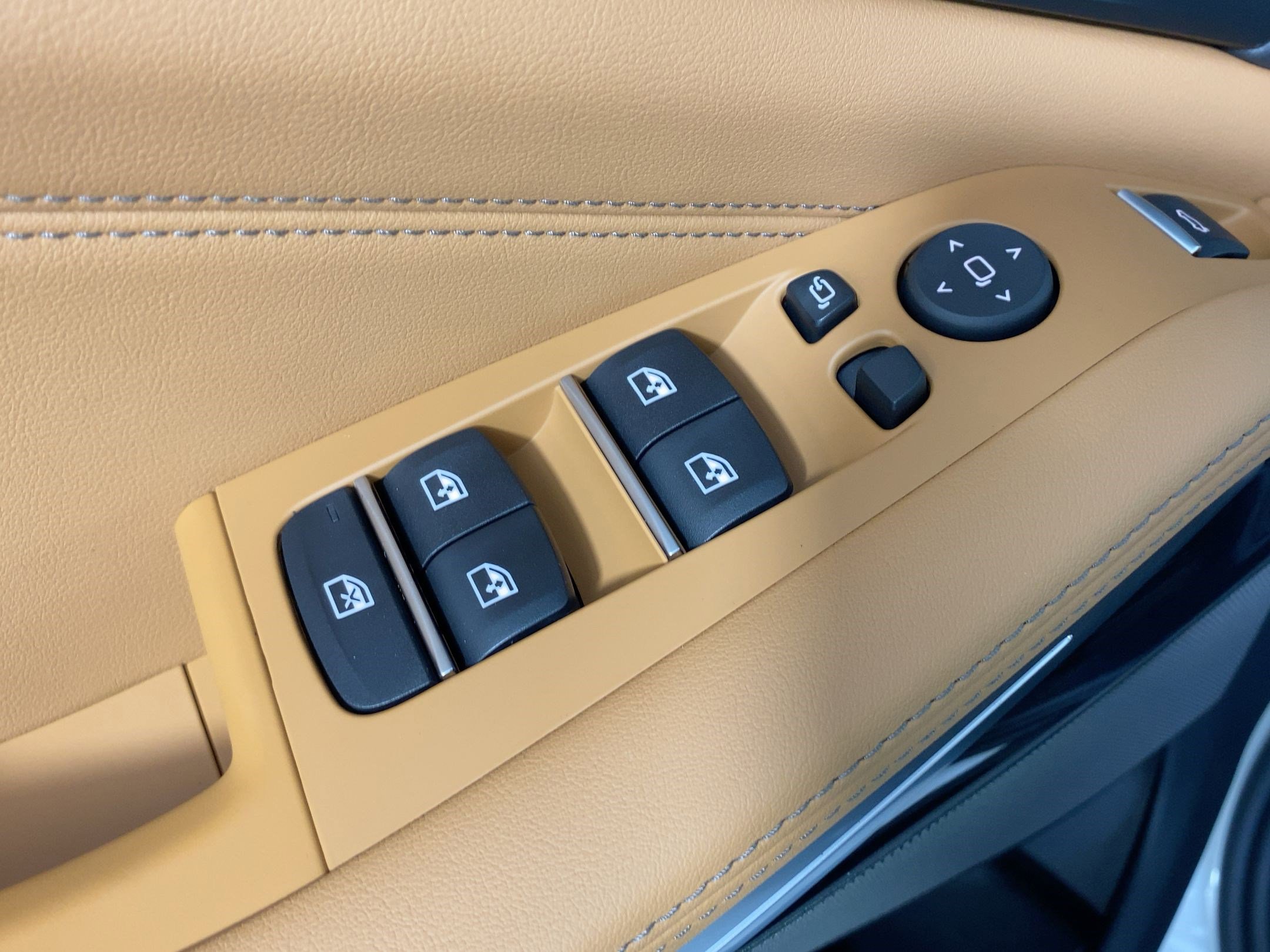 New 2026 BMW X5 sDrive40i w/ M Sport Package image 21