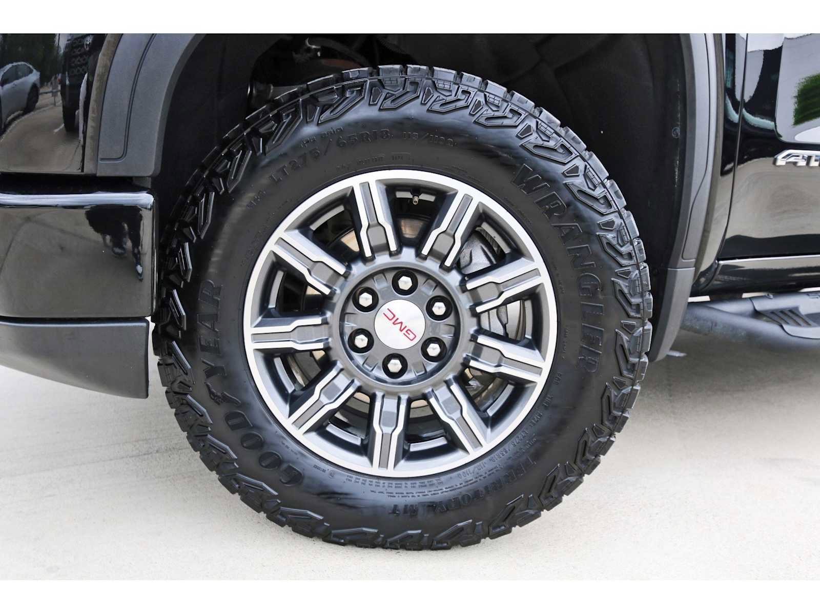 Used 2024 GMC Sierra 1500 AT4 w/ Technology Package image 29