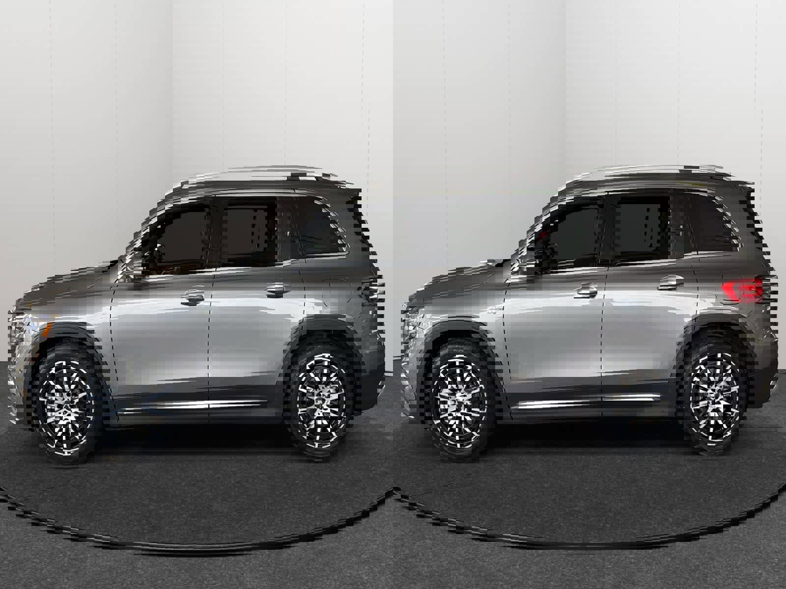 New 2026 Mercedes-Benz GLB 35 AMG 4MATIC image 3