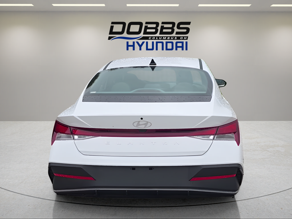 New 2026 Hyundai Elantra SE FWD image 4