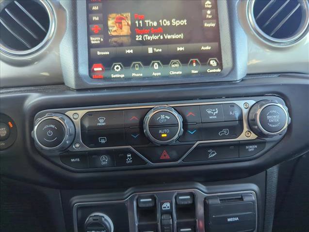 Used 2020 Jeep Wrangler Unlimited Sahara w/ Uconnect 4C Nav & Sound Group image 19