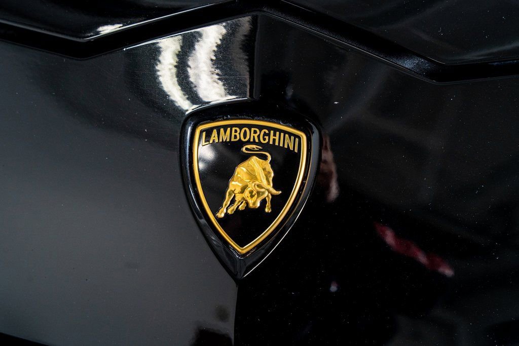 Used 2021 Lamborghini Urus image 17