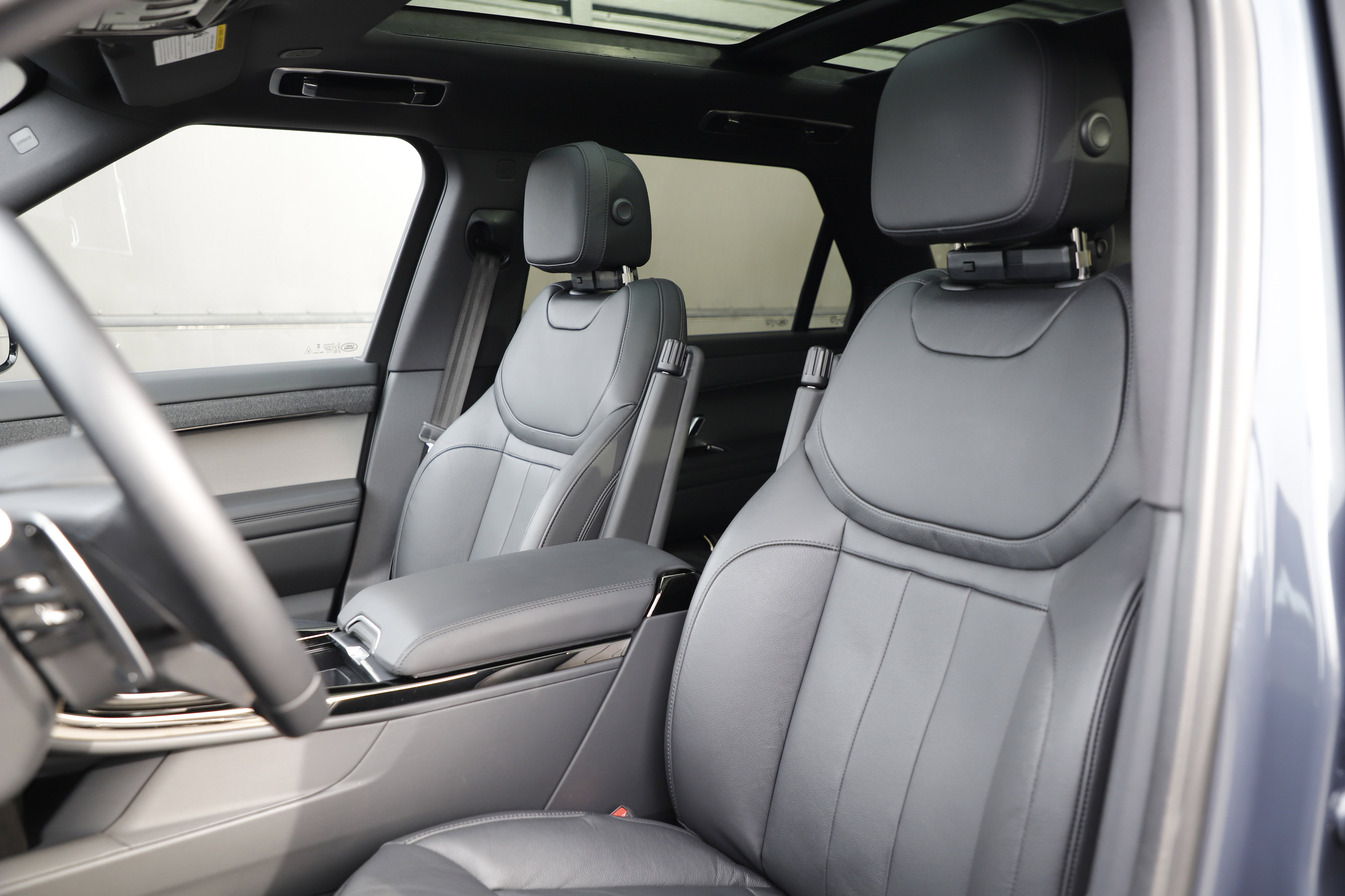 Certified 2025 Land Rover Range Rover Sport image 22