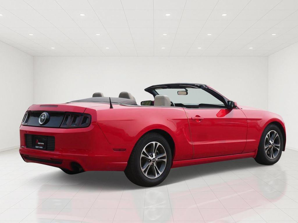 Used 2014 Ford Mustang Premium RWD image 3