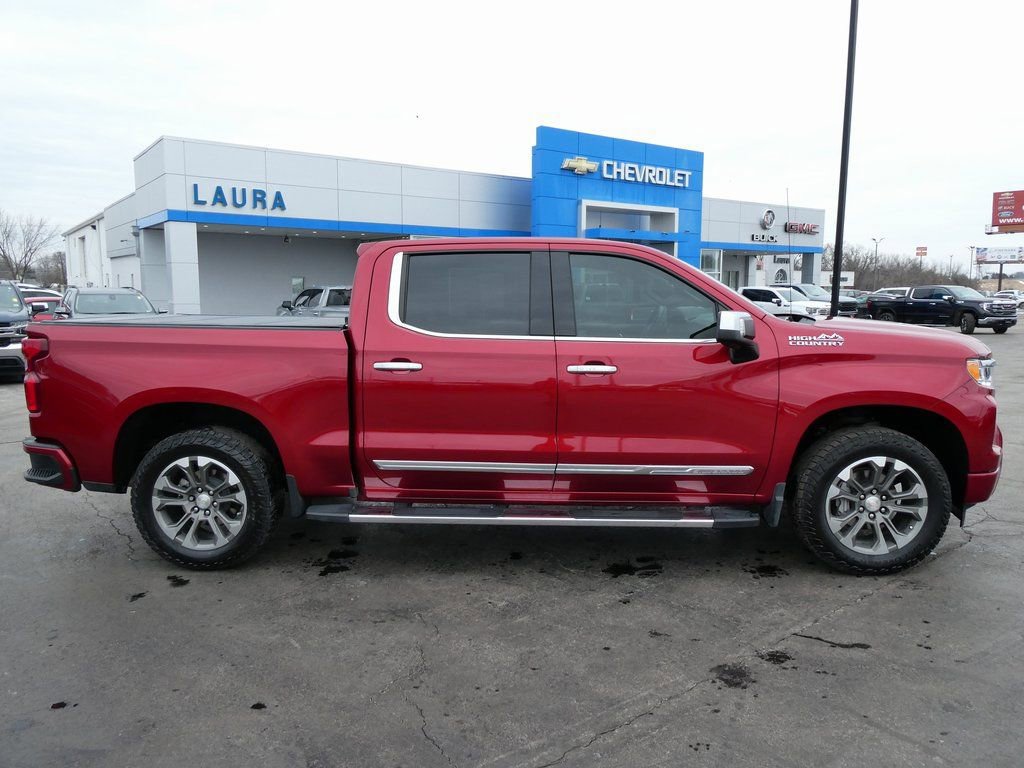 Used 2023 Chevrolet Silverado 1500 High Country w/ Technology Package image 3