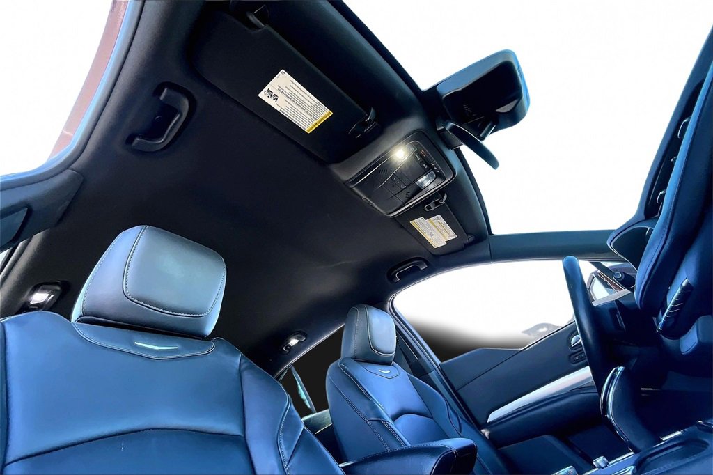 Used 2023 Cadillac XT4 Premium Luxury image 17