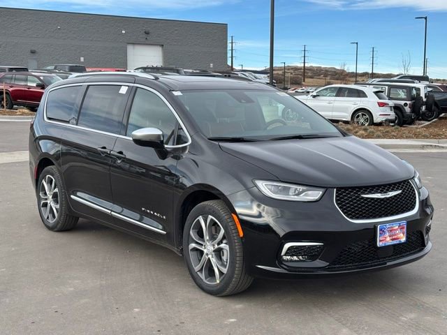 New 2026 Chrysler Pacifica Pinnacle image 8