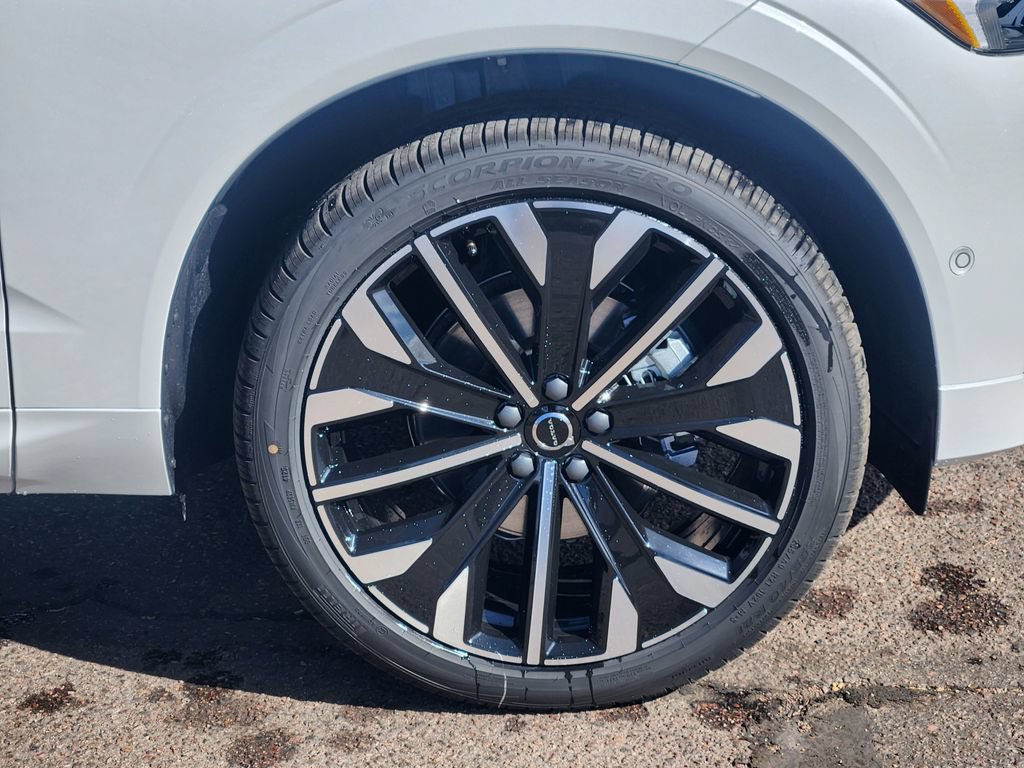 New 2026 Volvo XC60 B5 Ultra w/ Climate Package AWD/4WD image 30