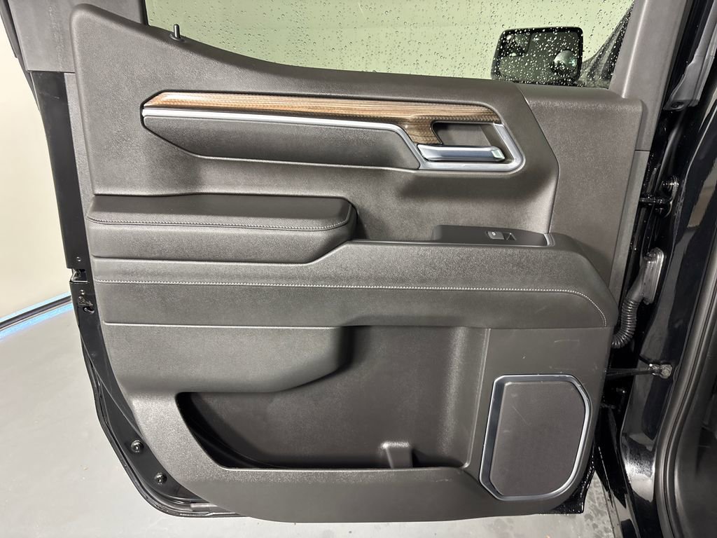 Used 2023 Chevrolet Silverado 1500 LT image 28