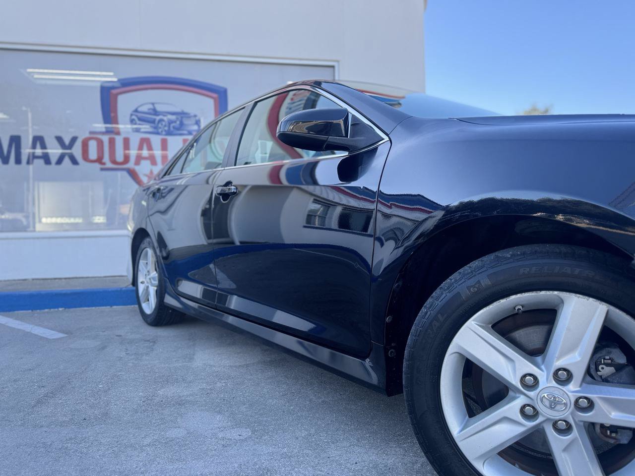 Used 2012 Toyota Camry SE FWD image 16
