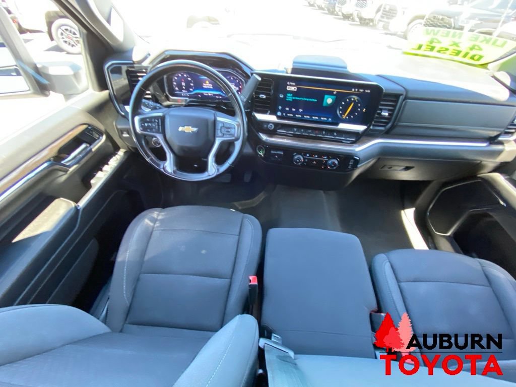Used 2024 Chevrolet Silverado 2500 LT AWD/4WD image 28