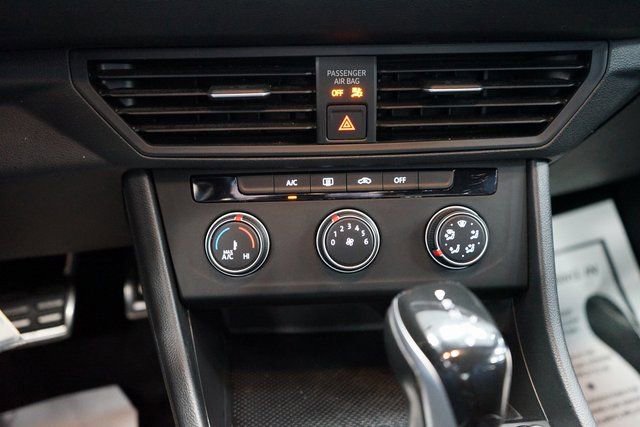 Used 2023 Volkswagen Jetta Sport image 34