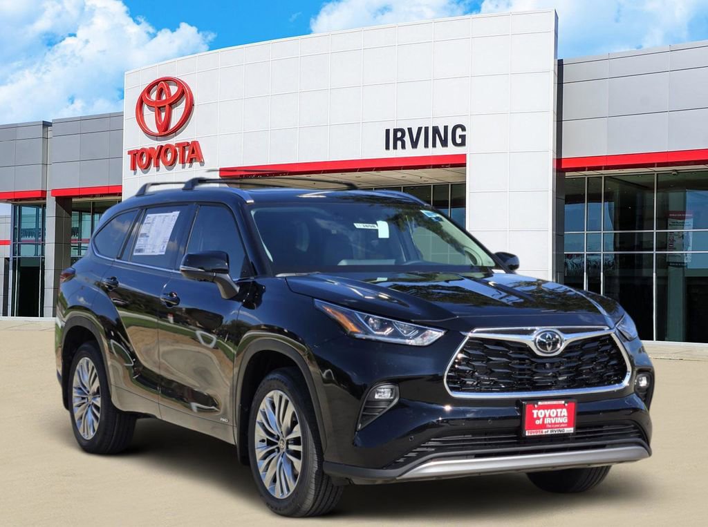 New 2026 Toyota Highlander Platinum AWD/4WD image 2