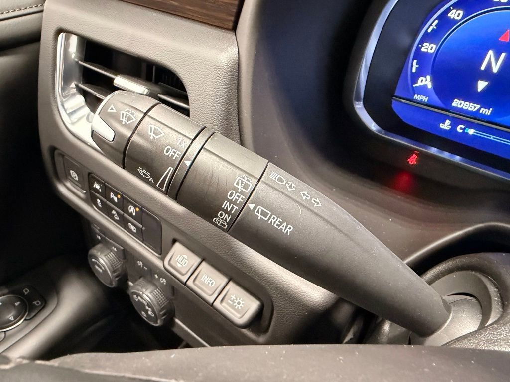 Used 2023 Chevrolet Tahoe High Country image 34