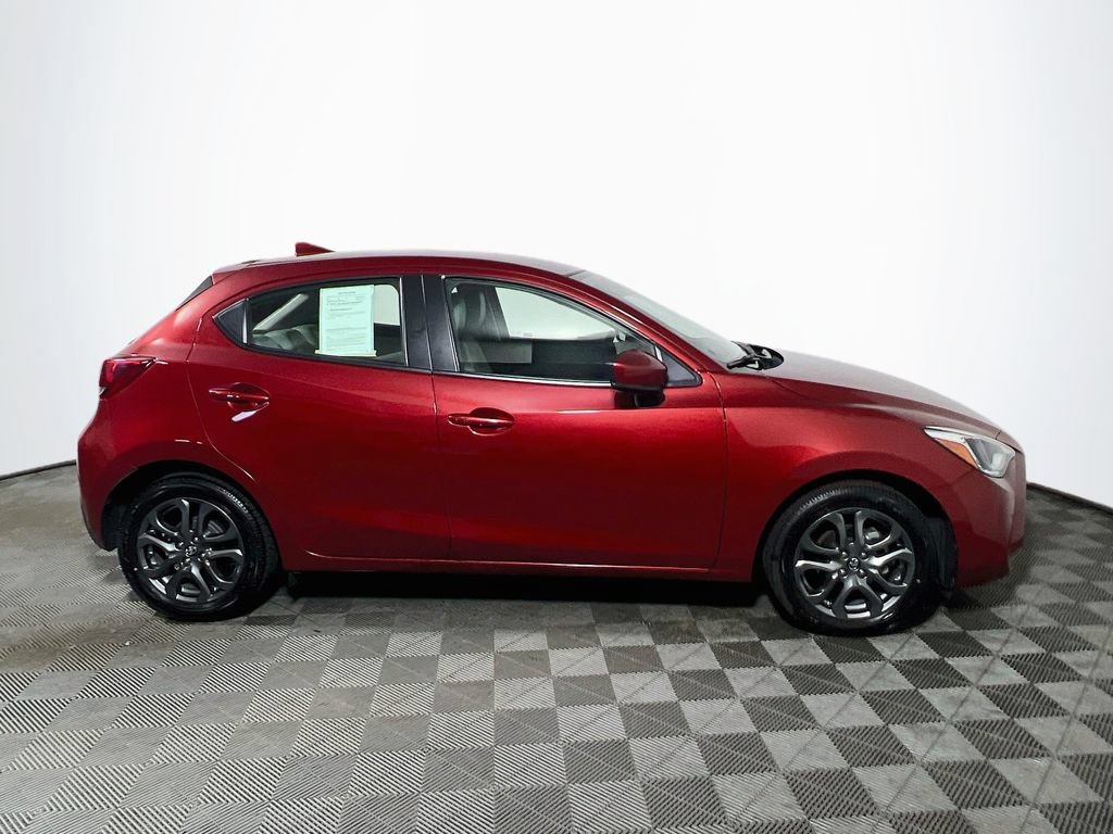 Certified 2020 Toyota Yaris XLE FWD image 8