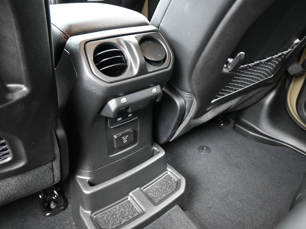Used 2026 Jeep Wrangler Unlimited Rubicon image 38