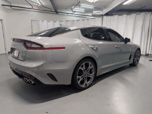 Used 2021 Kia Stinger GT1 RWD image 3