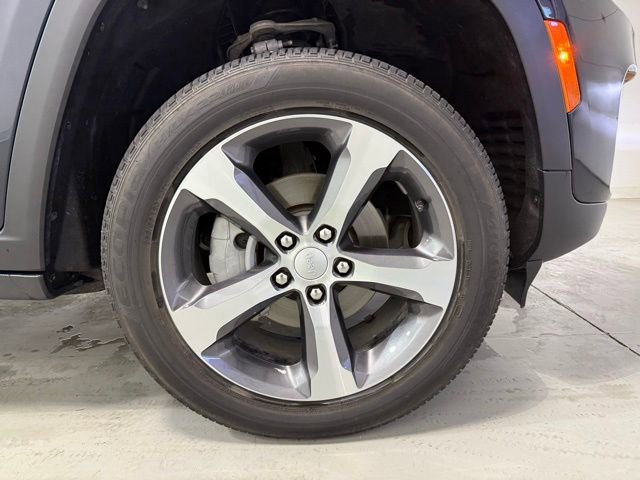 Used 2024 Jeep Grand Cherokee Limited AWD/4WD image 33