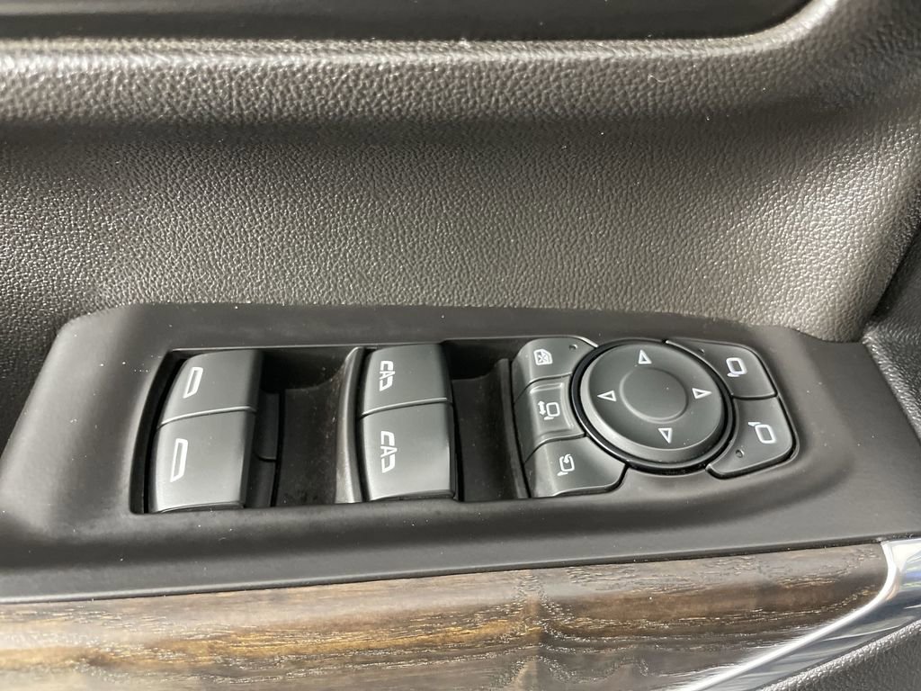 Used 2021 GMC Sierra 3500 Denali w/ Technology Package image 14