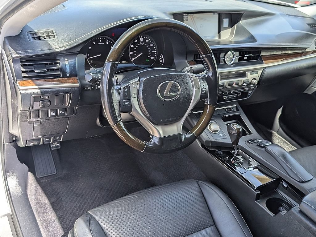 Used 2015 Lexus ES 350 w/ Premium Package image 26