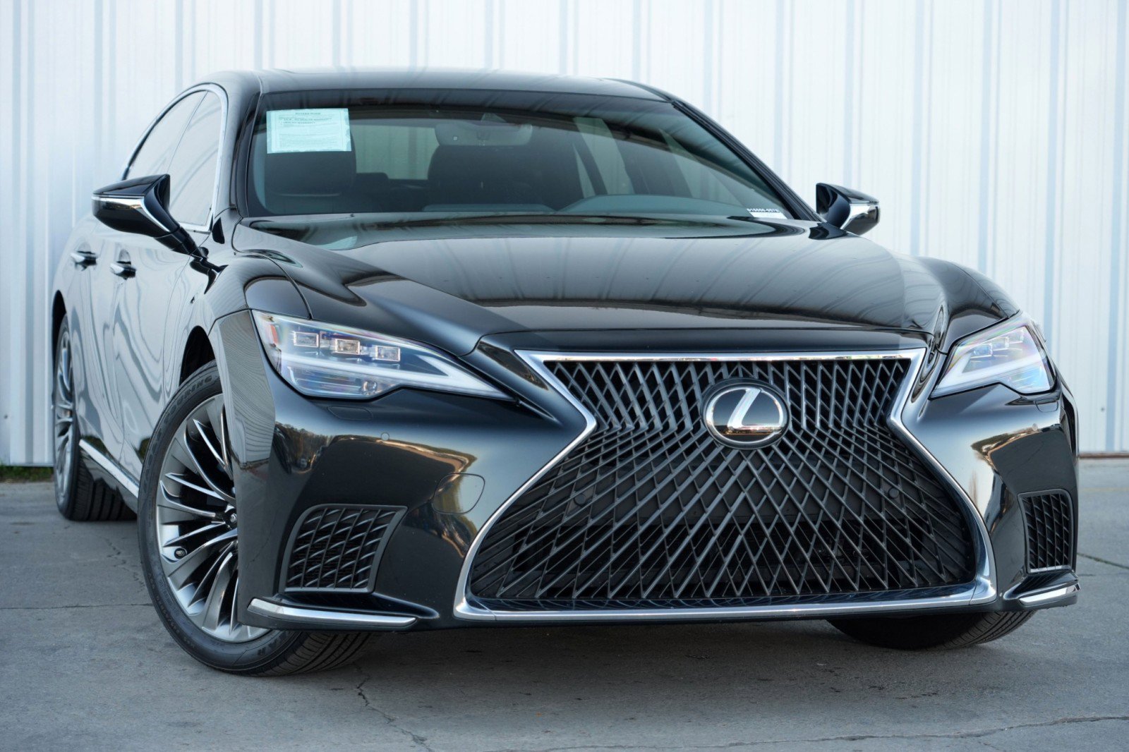 Used 2021 Lexus LS 500 w/ Cold Weather Package (CK) RWD image 4