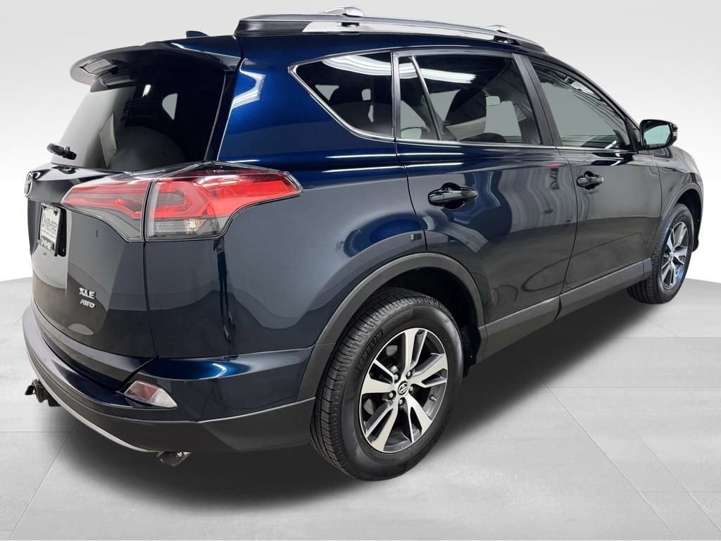 Used 2018 Toyota RAV4 XLE image 8