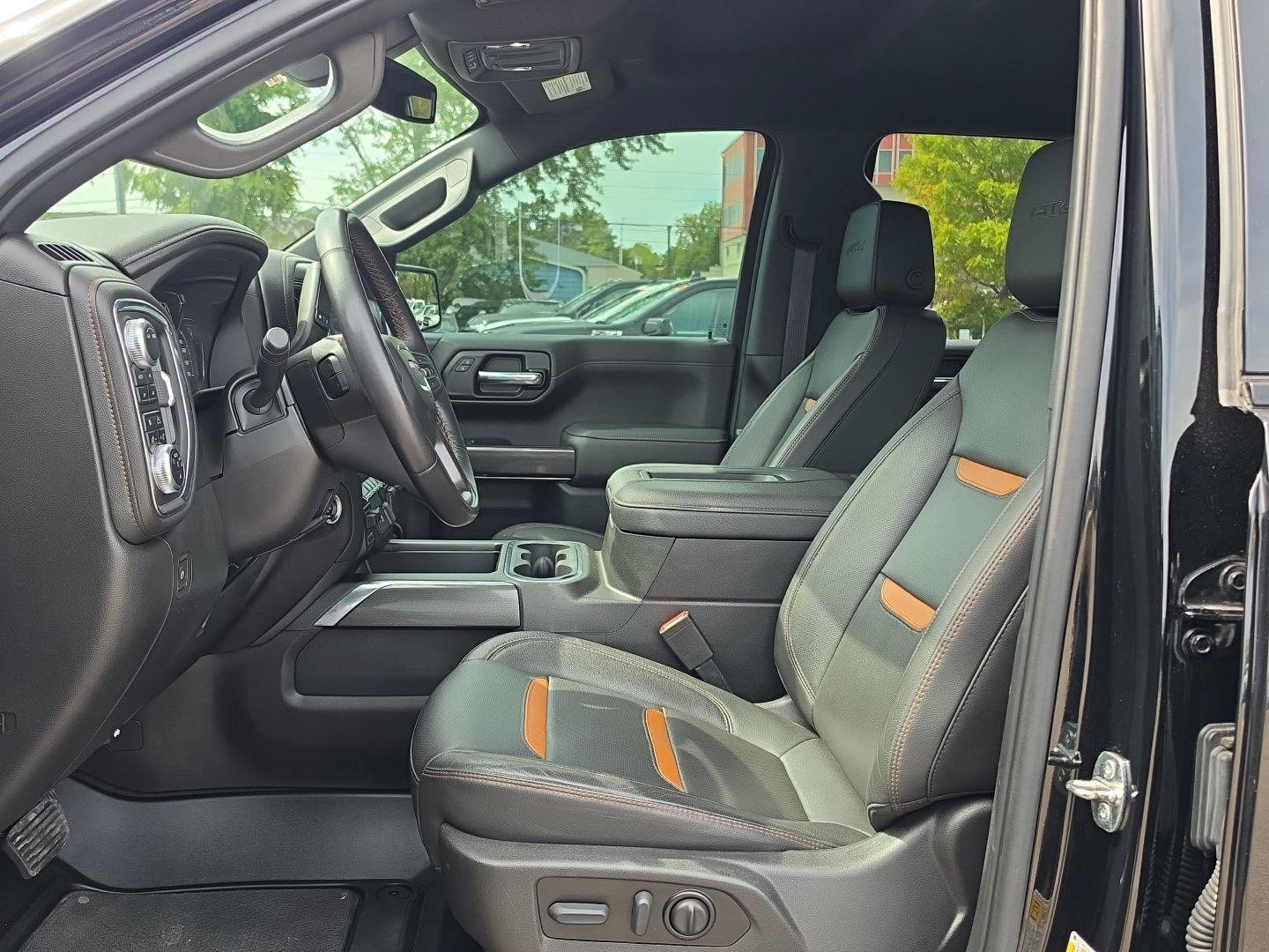 Used 2021 GMC Sierra 1500 AT4 AWD/4WD image 9