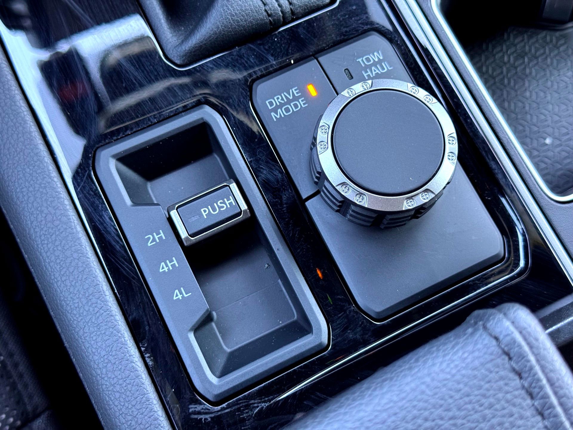 Used 2025 Toyota Tundra Limited image 28