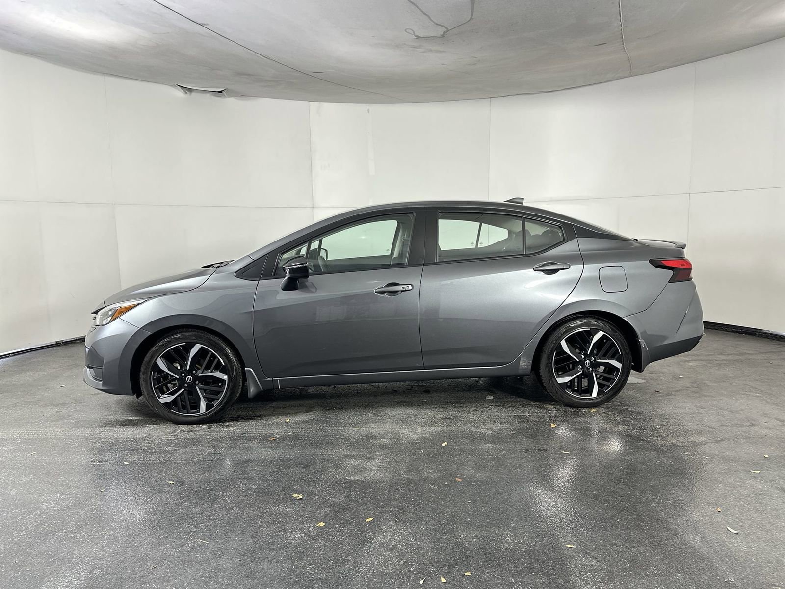 Certified 2024 Nissan Versa SR w/ Trunk Package image 8