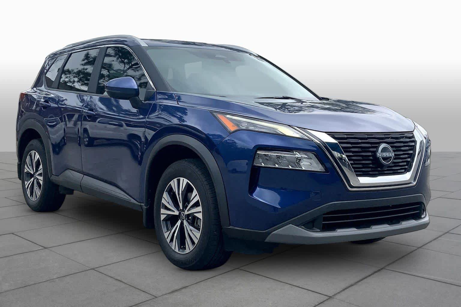 Used 2023 Nissan Rogue SV w/ SV Premium Package AWD/4WD image 3