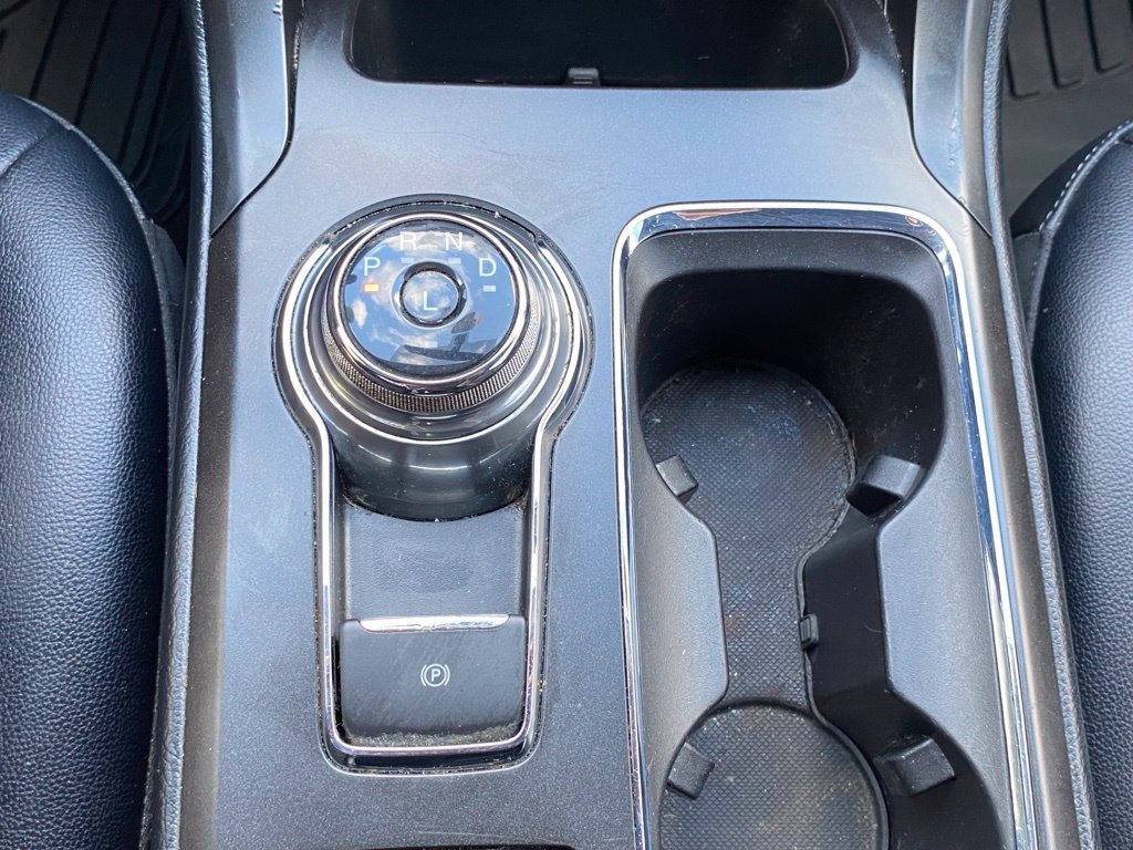 Used 2018 Ford Fusion SE w/ Equipment Group 601A FWD image 24