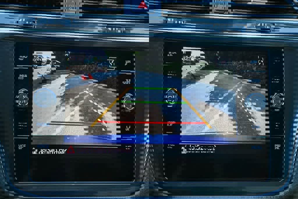 Used 2022 Volkswagen Tiguan SE image 22