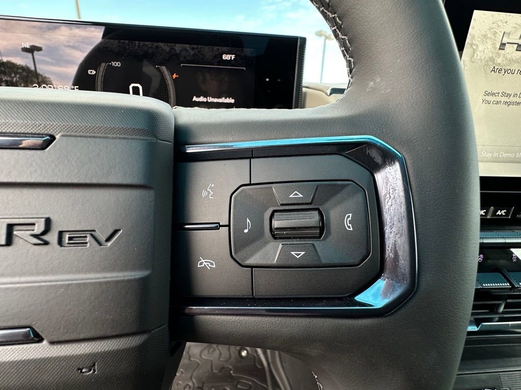 New 2026 GMC Hummer EV SUV w/ LPO, Sport Package AWD/4WD image 31