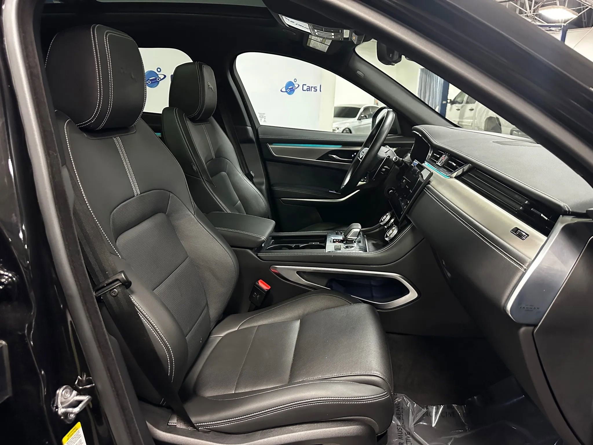 Used 2025 Jaguar F-PACE R-Dynamic S image 24