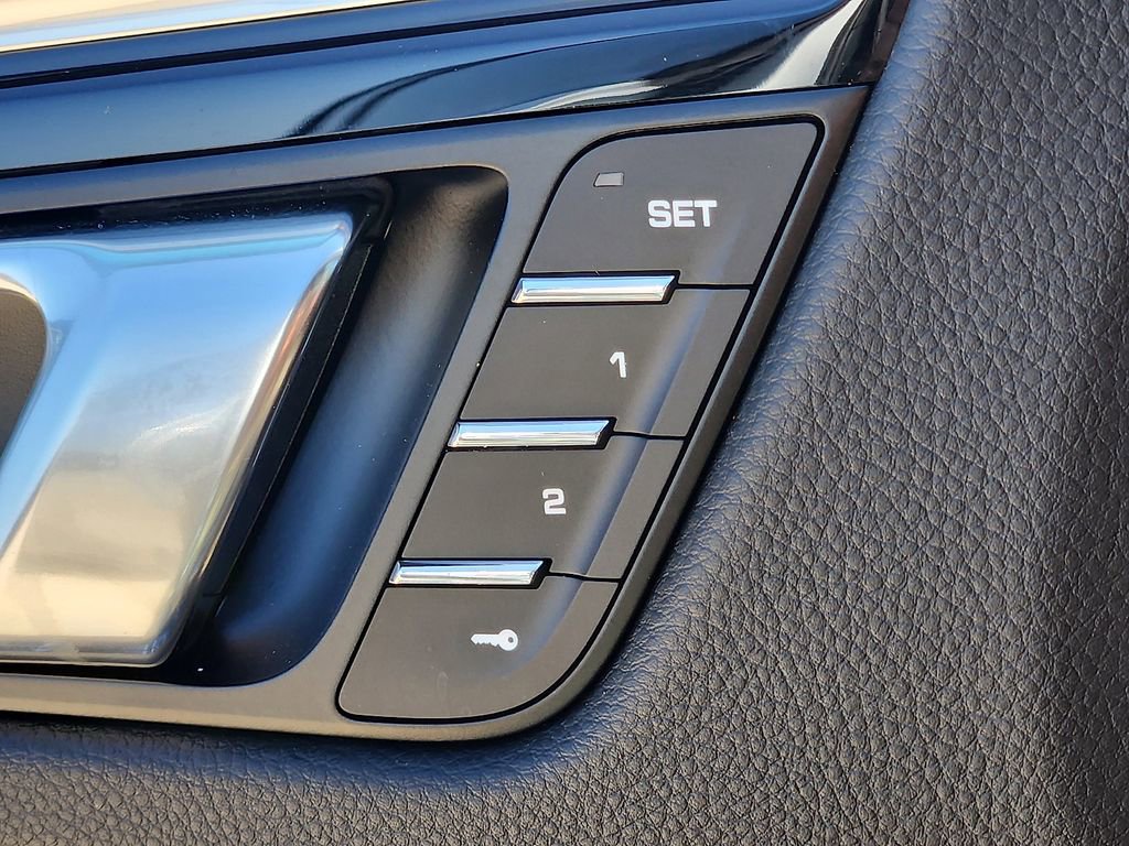 Used 2024 Porsche Macan S image 22