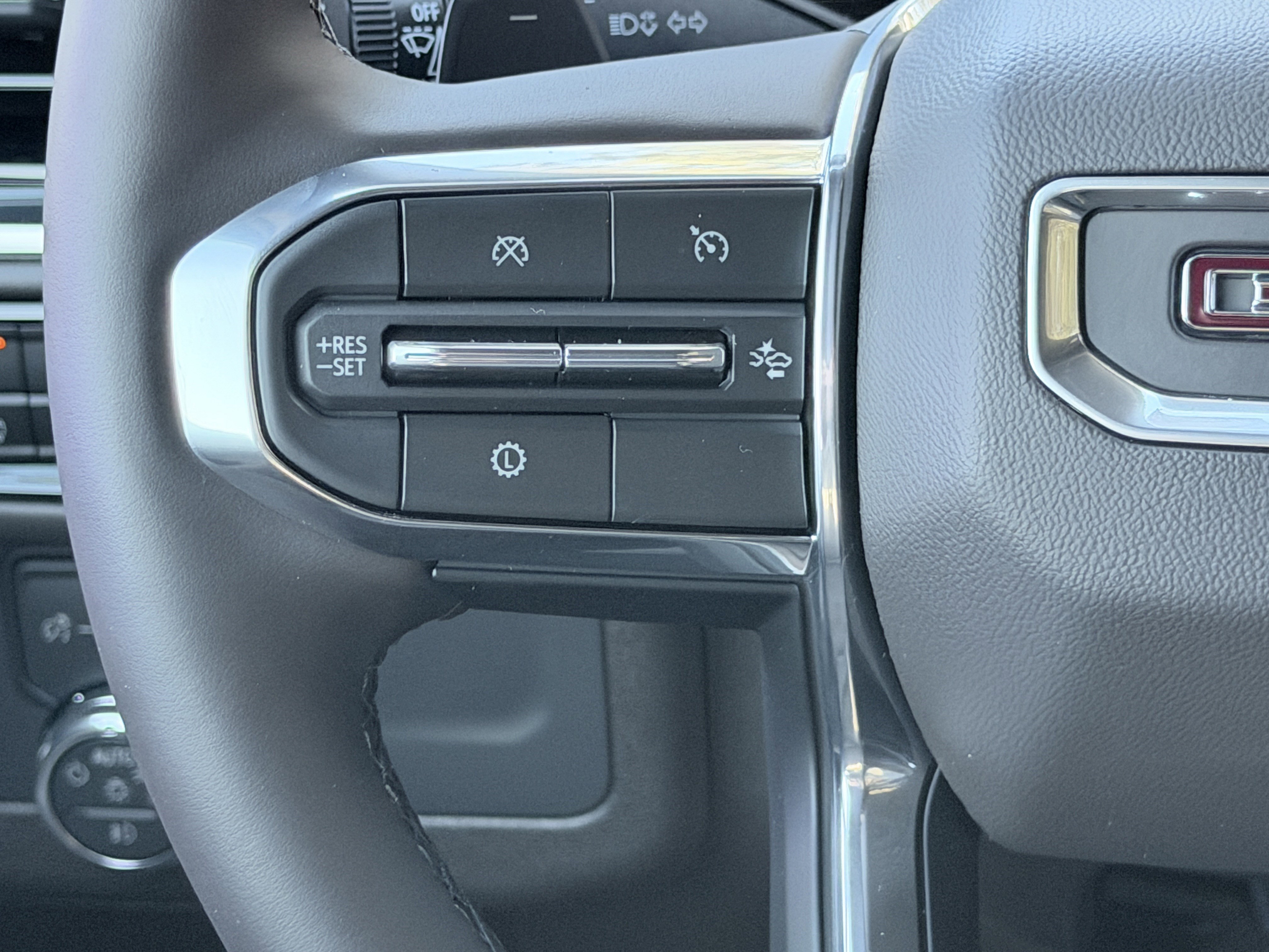 New 2026 GMC Yukon Elevation AWD/4WD image 40
