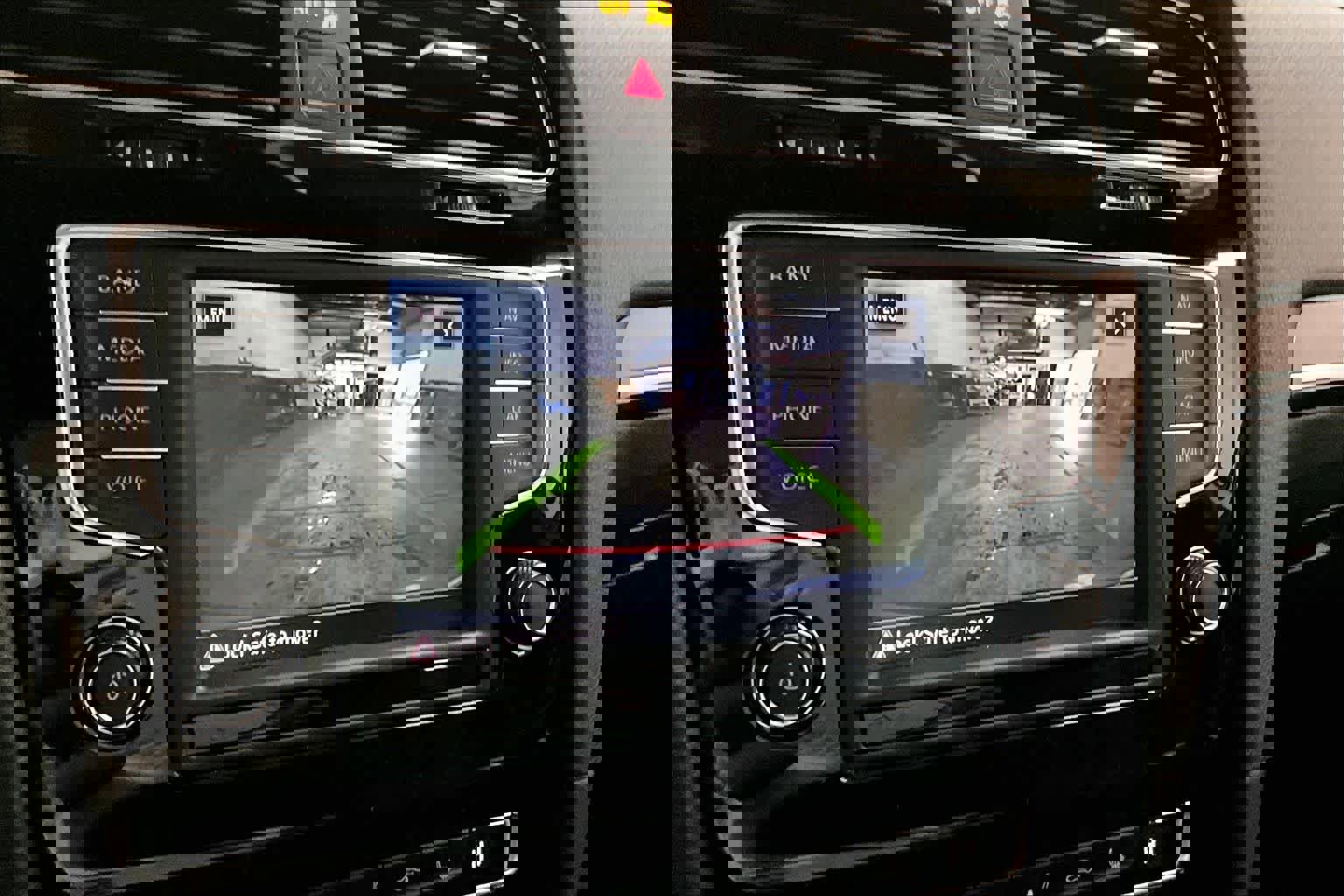 Used 2017 Volkswagen Golf R 4-Door image 23