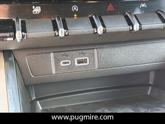 Used 2025 GMC Canyon Denali AWD/4WD image 31