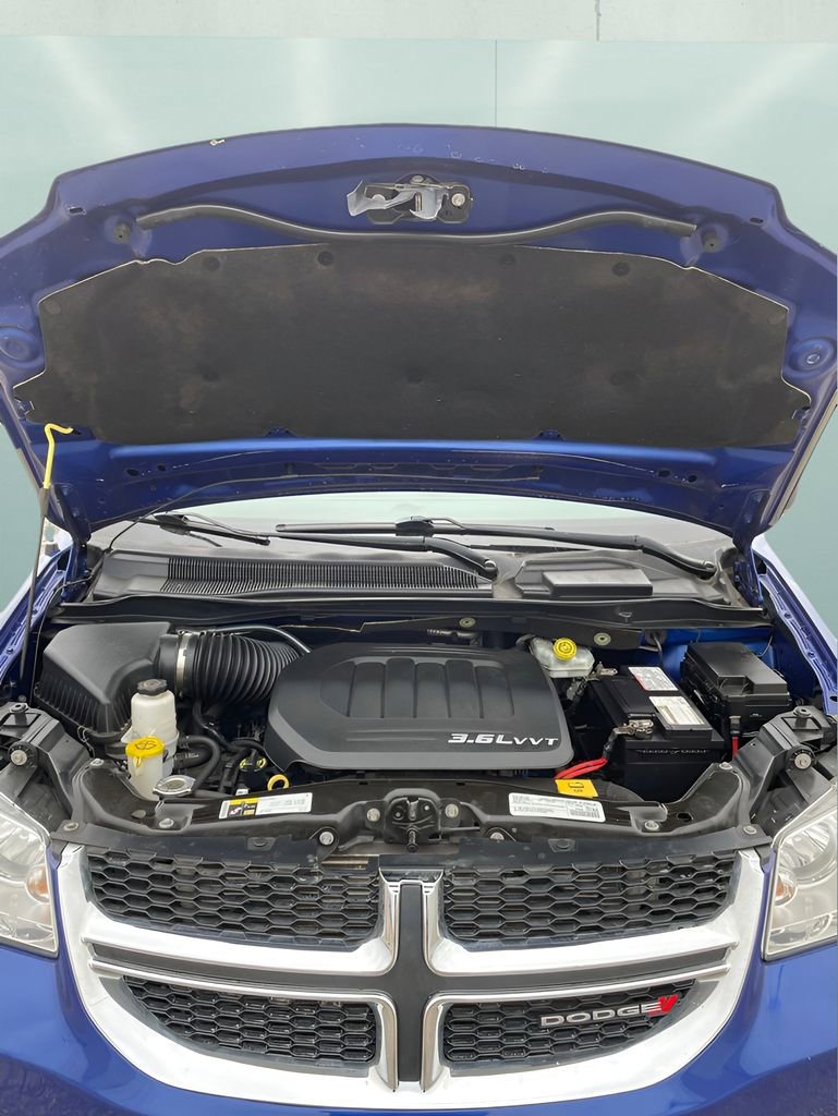 Used 2018 Dodge Grand Caravan SE w/ UConnect Hands-Free Group FWD image 10
