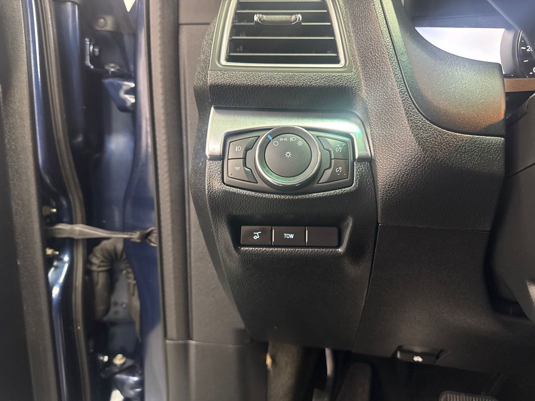 Used 2016 Ford Explorer Limited w/ Equipment Group 301A AWD/4WD image 11