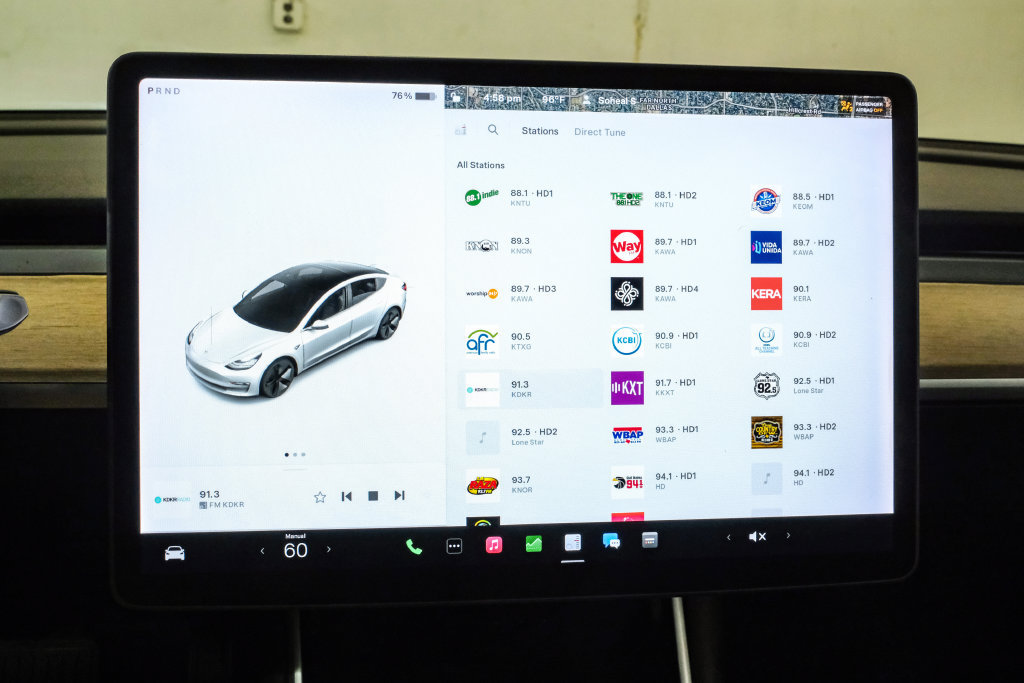 Used 2018 Tesla Model 3 Long Range RWD image 24